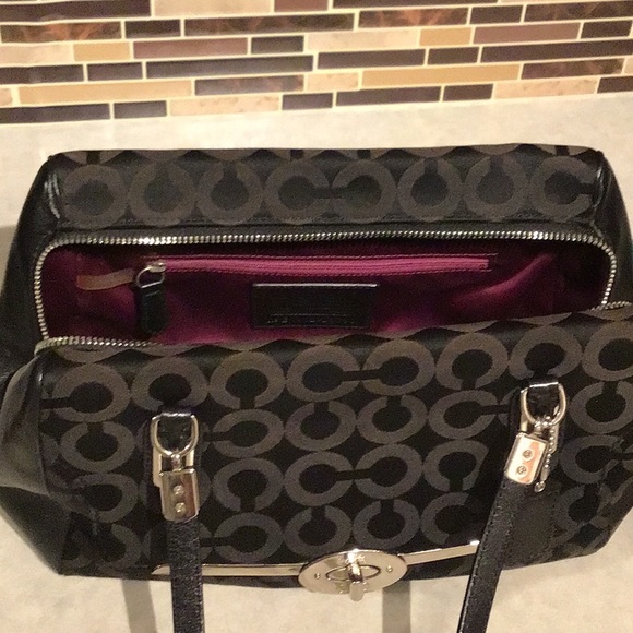 COACH MADISON OP ART SIGNATURE BLACK CANVAS TOTE HAND BAG COMES WITH 2 HANG TAGS - Picture 13 of 16